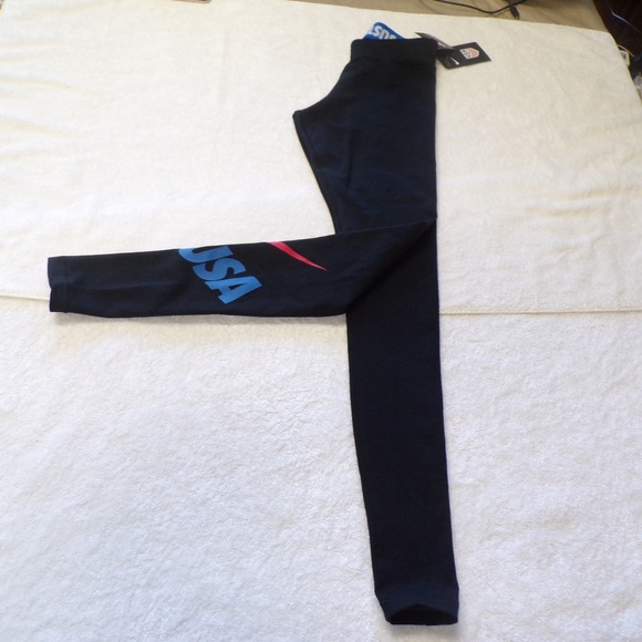 Nike Womens USA W NSW Leg A See LEGGING NWT - Picture 4 of 4